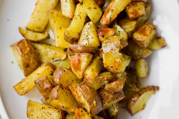 crispy herbed potatoes- these are seriously delicious and so easy