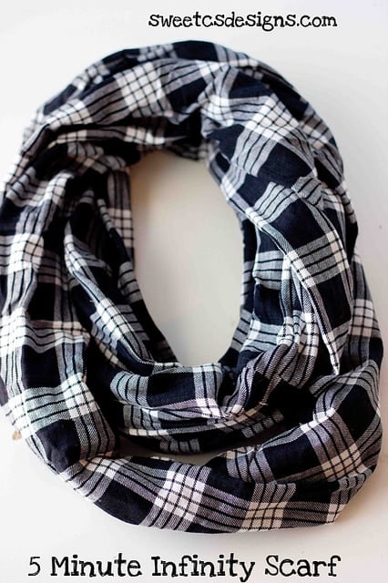 Make an #infinityscarf in just five minutes! This is the easiest tutorial for fun, fashionable circle scarves! No advanced skills- you just have to sew a line. 