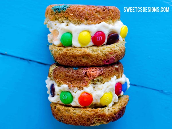 ice cream sandwiches- it is SO easy to make them at home! This recipe is gluten free, too!