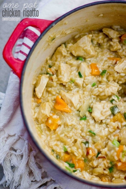 Delicious One Pot Chicken Risotto #chicken #recipe This really tastes AMAZING and you can add lots of fresh vegetables! 