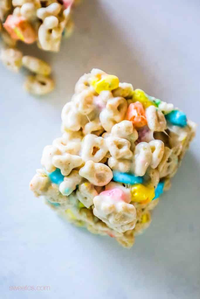  lucky charms treats piled on top of each other on a table