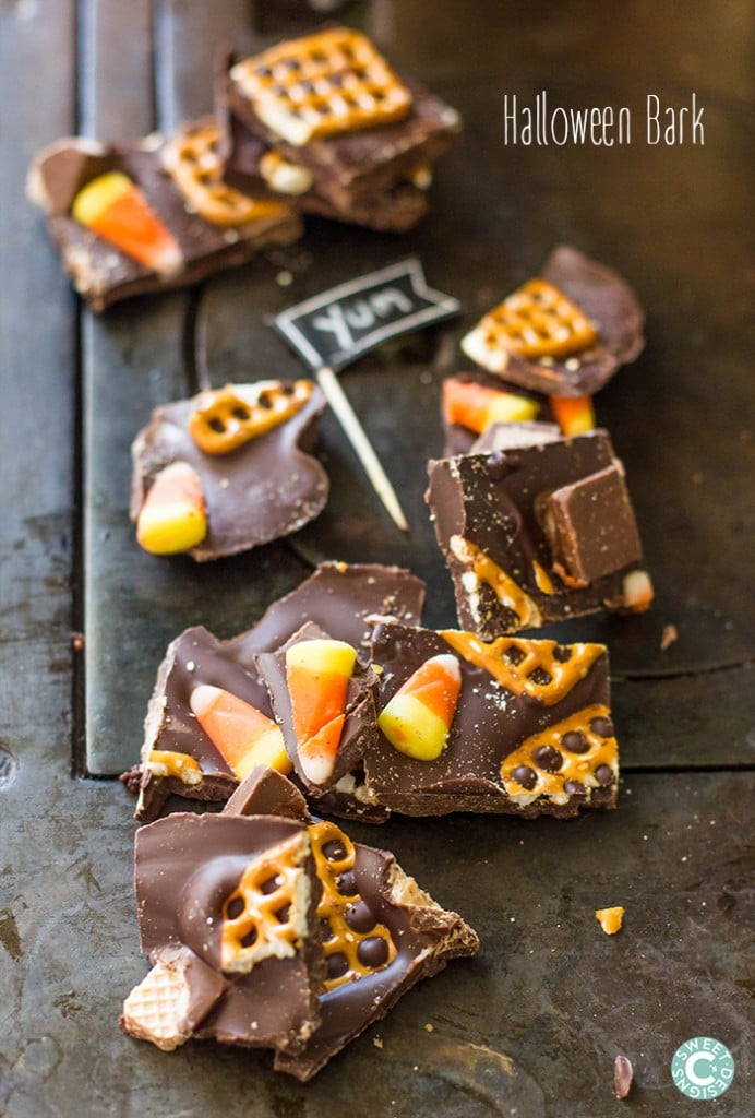 The perfect halloween party treat- easy halloween bark!