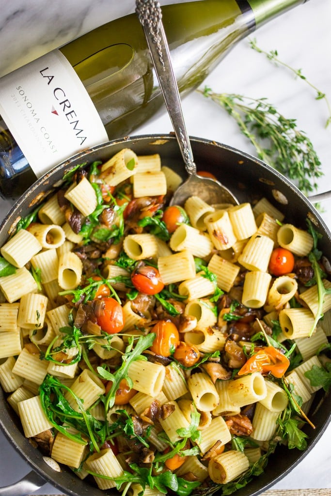 pasta, arugula, tomatoes, mushrooms