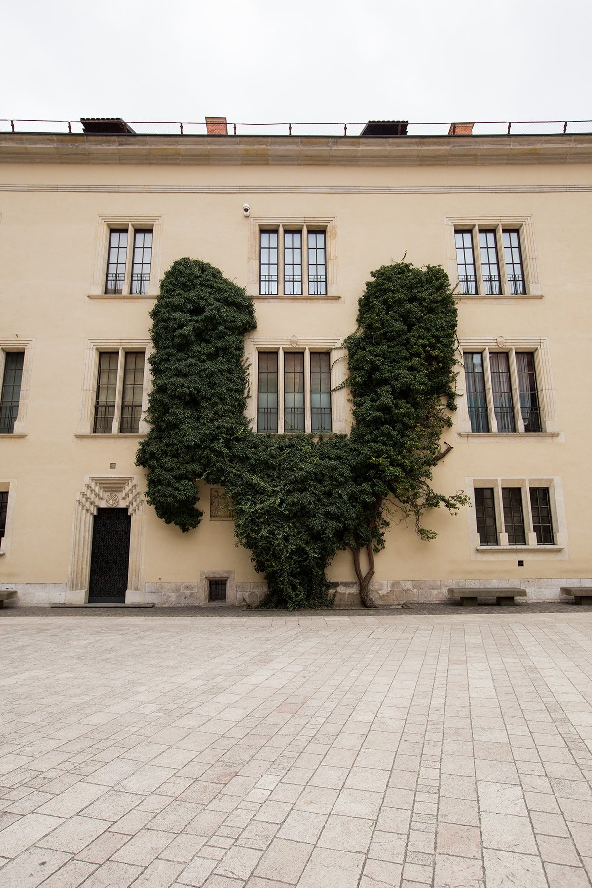 Wawel Castle Courtyard- love this!