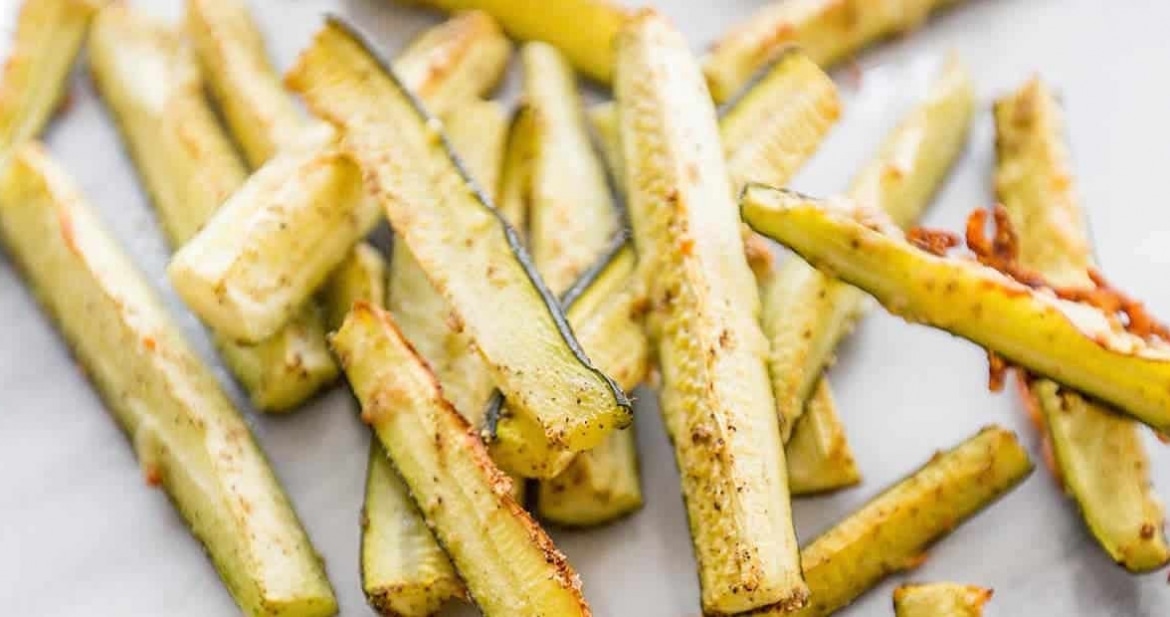 Paleo Garlic Parmesan Zucchini Fries ⋆ Sweet C's Designs