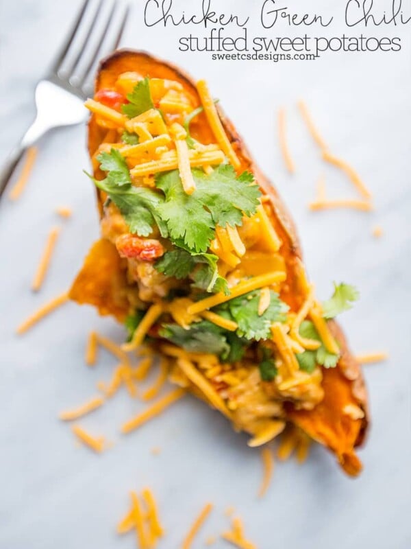 Stuffed sweet potatoes loaded with chicken and green chili.