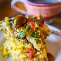Slow Cooker Sausage Hashbrown and Egg Breakfast Casserole