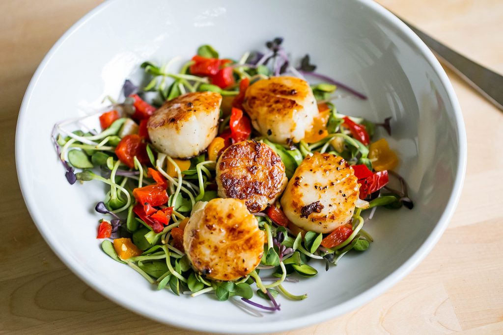 microgreens with red bell pepper and seared scallops