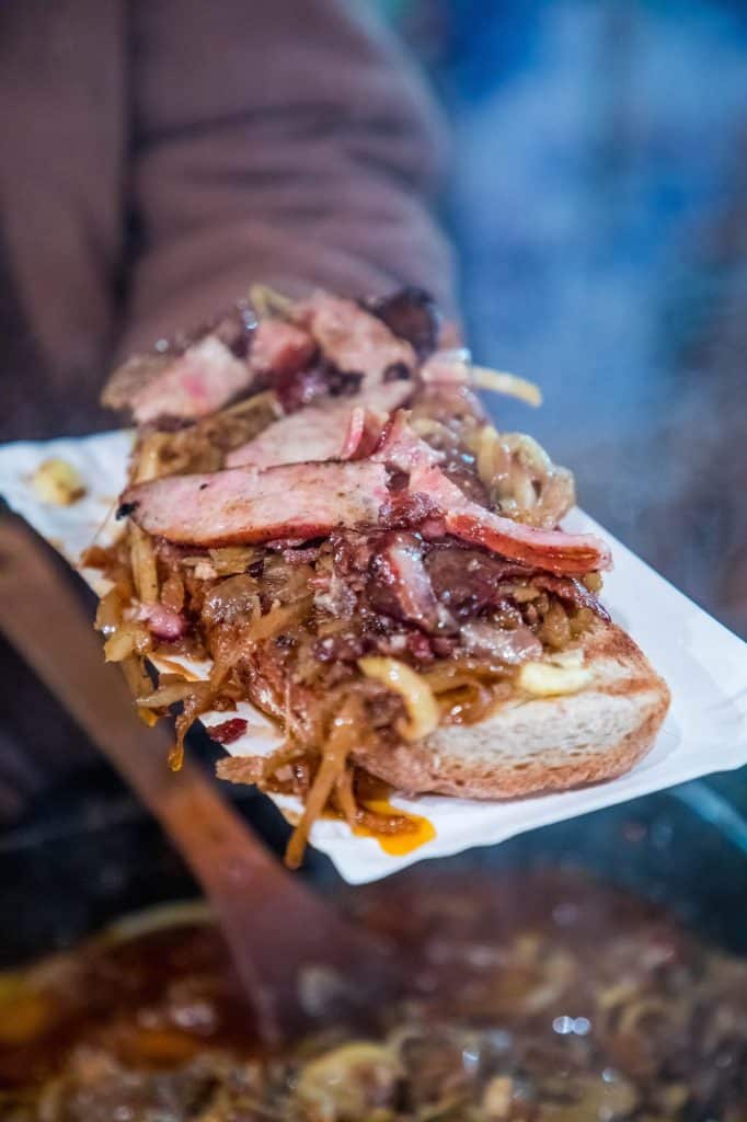 grilled-bread-with-onions-garlic-butter-and-kielbasa-at-krakow-christmas-market