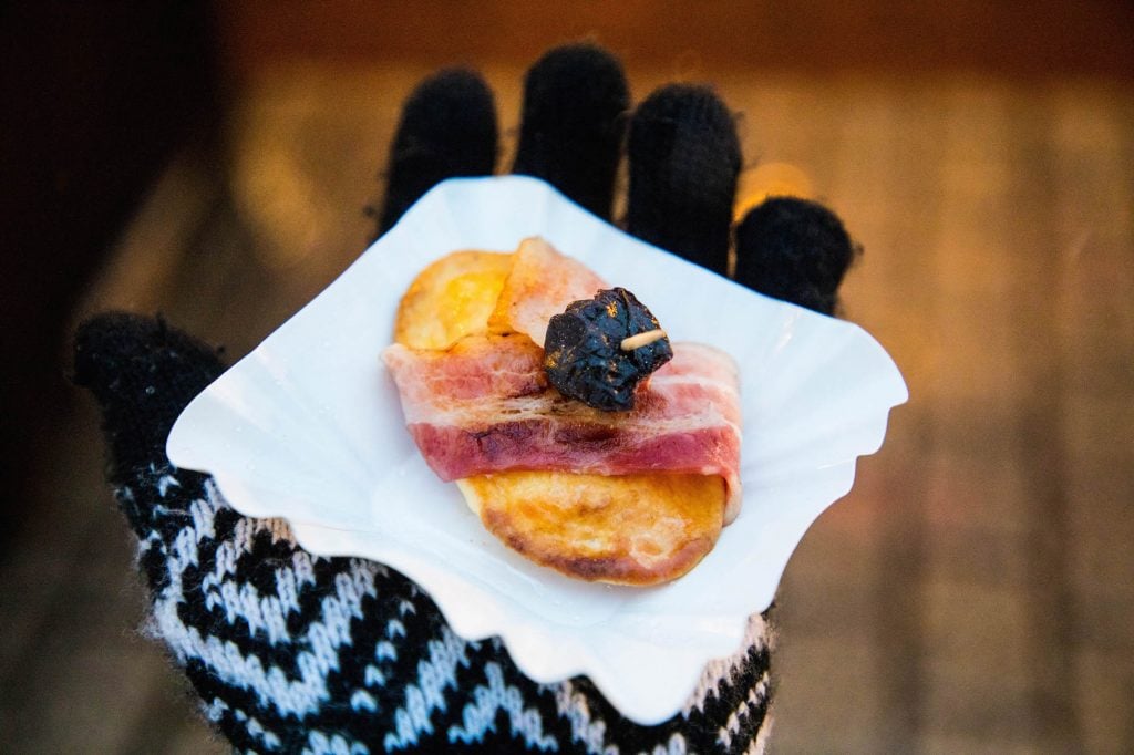 polish-smoked-cheese-at-the-krakow-christmas-market