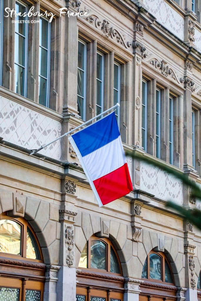 picture of building with french flag in france