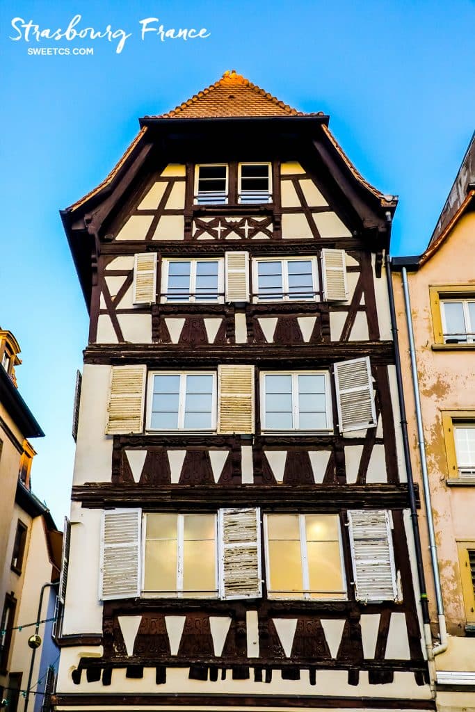 picture of building in strasbourg france 