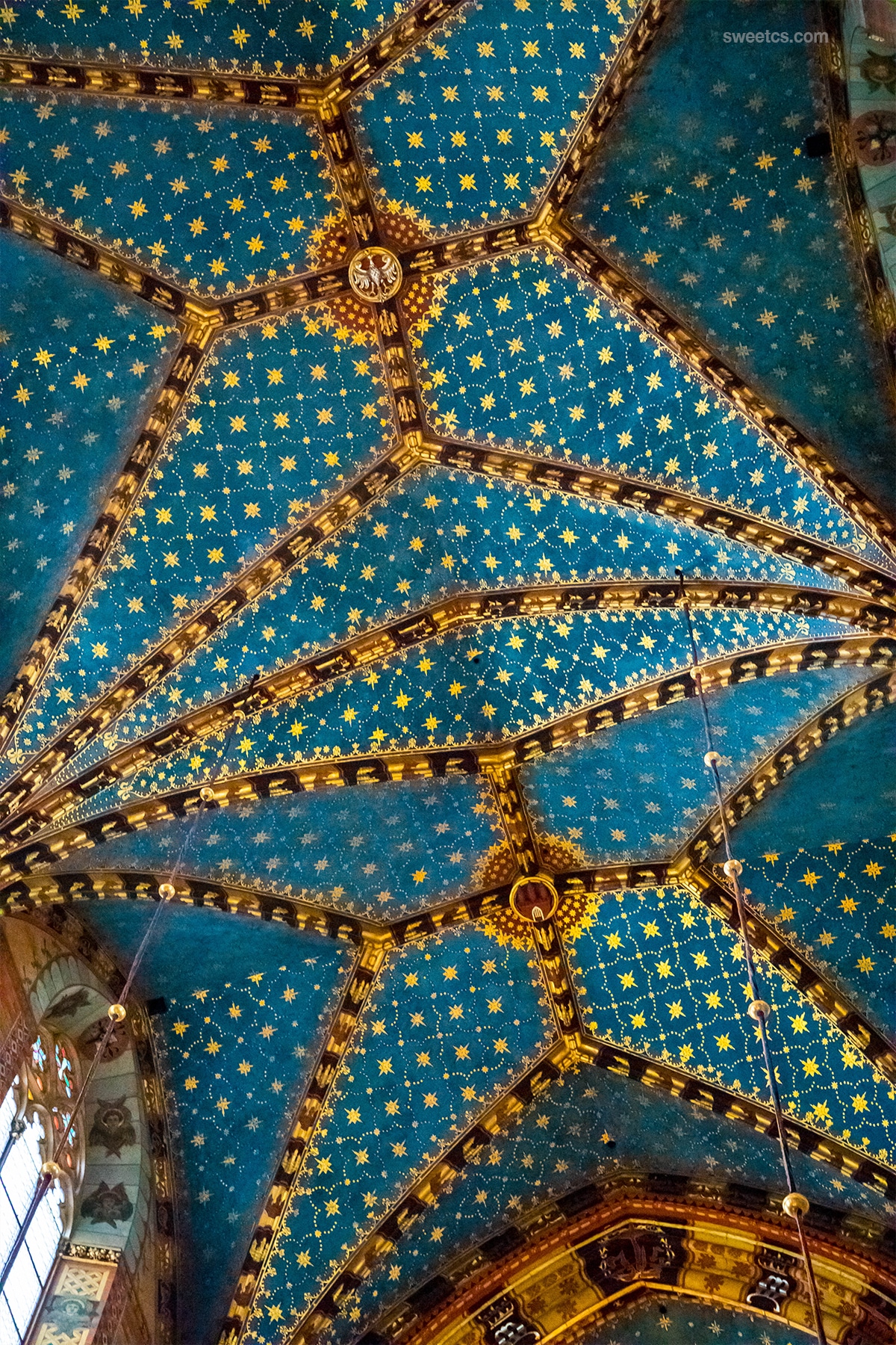 picture of blue painted roof with stars at Saint Marys Basilica, Krakow