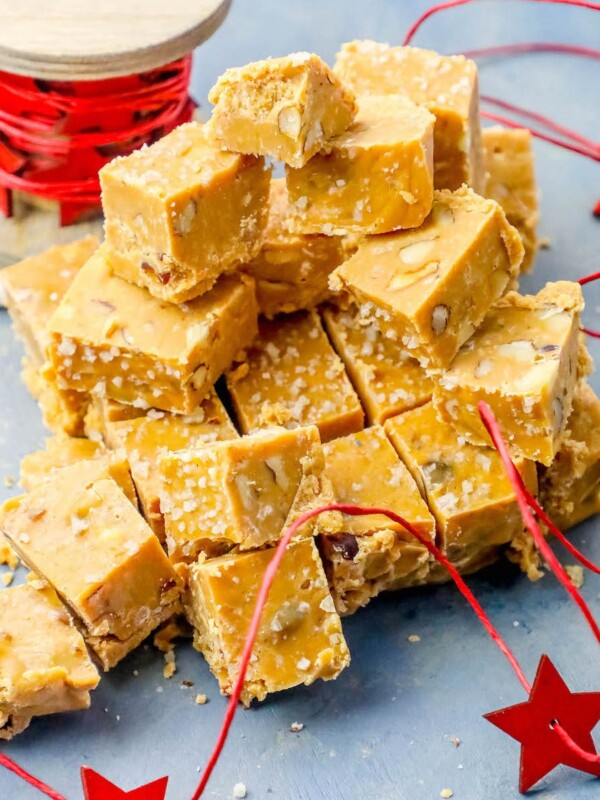 A pile of easy slow cooker fudge with red and white stars.