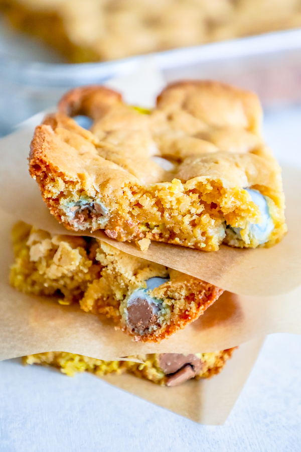 blondies, easter candy blondies, recipes with easter candy, cadbury mini egg recipes, baking with cadbury mini eggs, easter blondies recipe, cadbury mini eggs blondies recipe, leftover easter candy recipe, easter party dessert ideas, easy easter party snack, cooking with easter candy, the best blondies recipe,