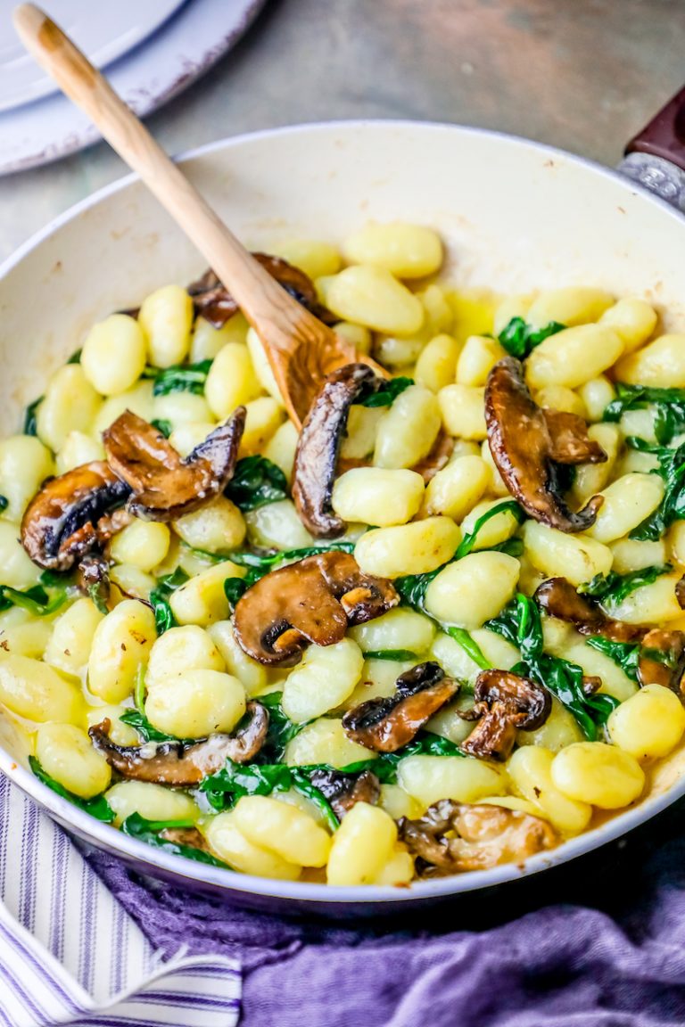 Easy One Pot Gnocchi in a Spinach Mushroom Cream Sauce Recipe