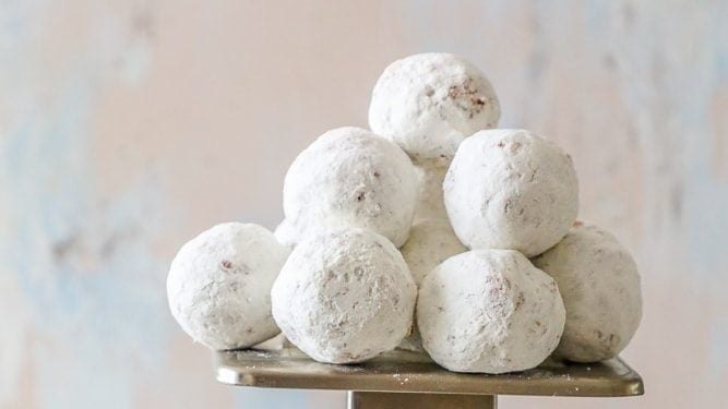 https://sweetcsdesigns.com/wp-content/uploads/2018/06/cropped-The-Best-Easy-Powdered-Sugar-Donut-Holes-Recipe-Picture.jpg