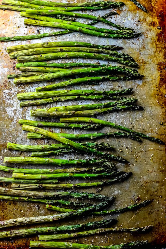 picture of roasted asparagus on baking sheet