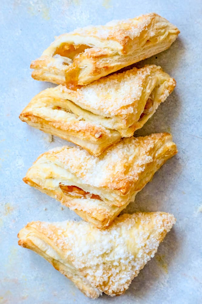 apple turnover with puff pastry