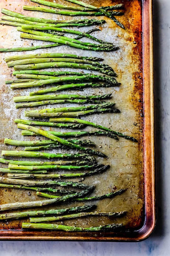 picture of roasted asparagus on baking sheet