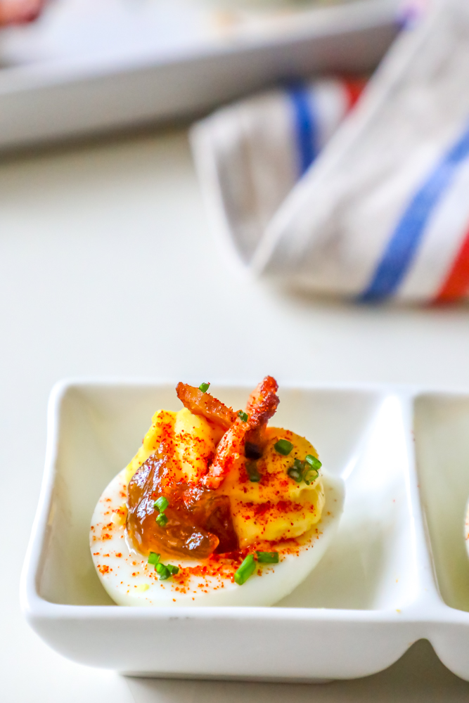 Paleo Devilled Eggs With Bacon Jam
