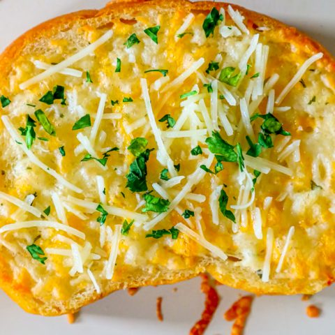 Easy Baked Garlic Butter Texas Toast Recipe 