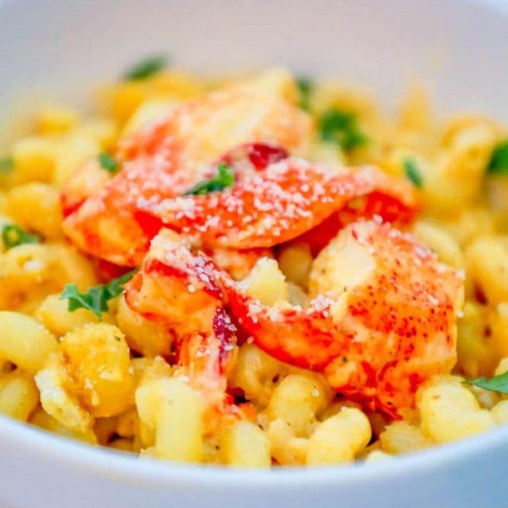 Keywords: Lobster Macaroni and Cheese, white bowl