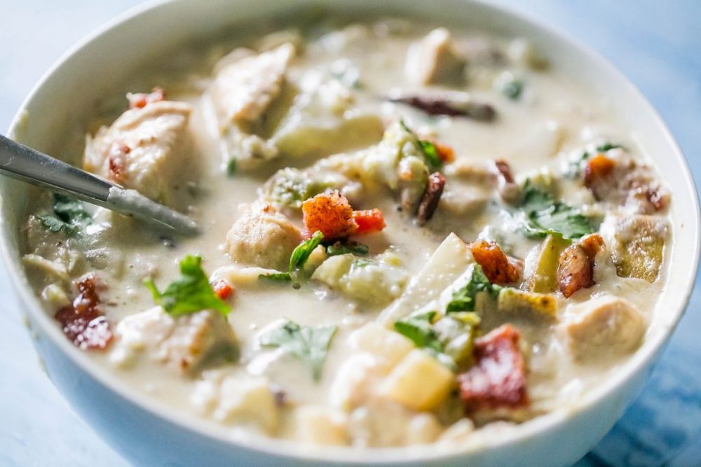 creamy soup with bacon, potatoes, and parsley