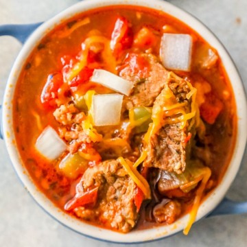 picture of keto chili in a blue bowl