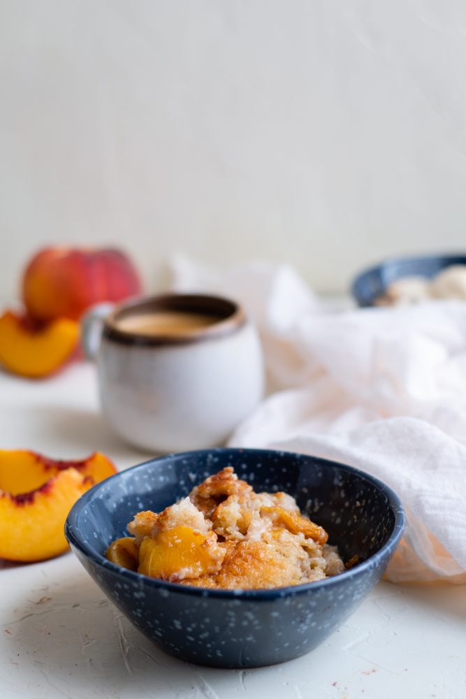 picture of peach cobbler in a bowl 