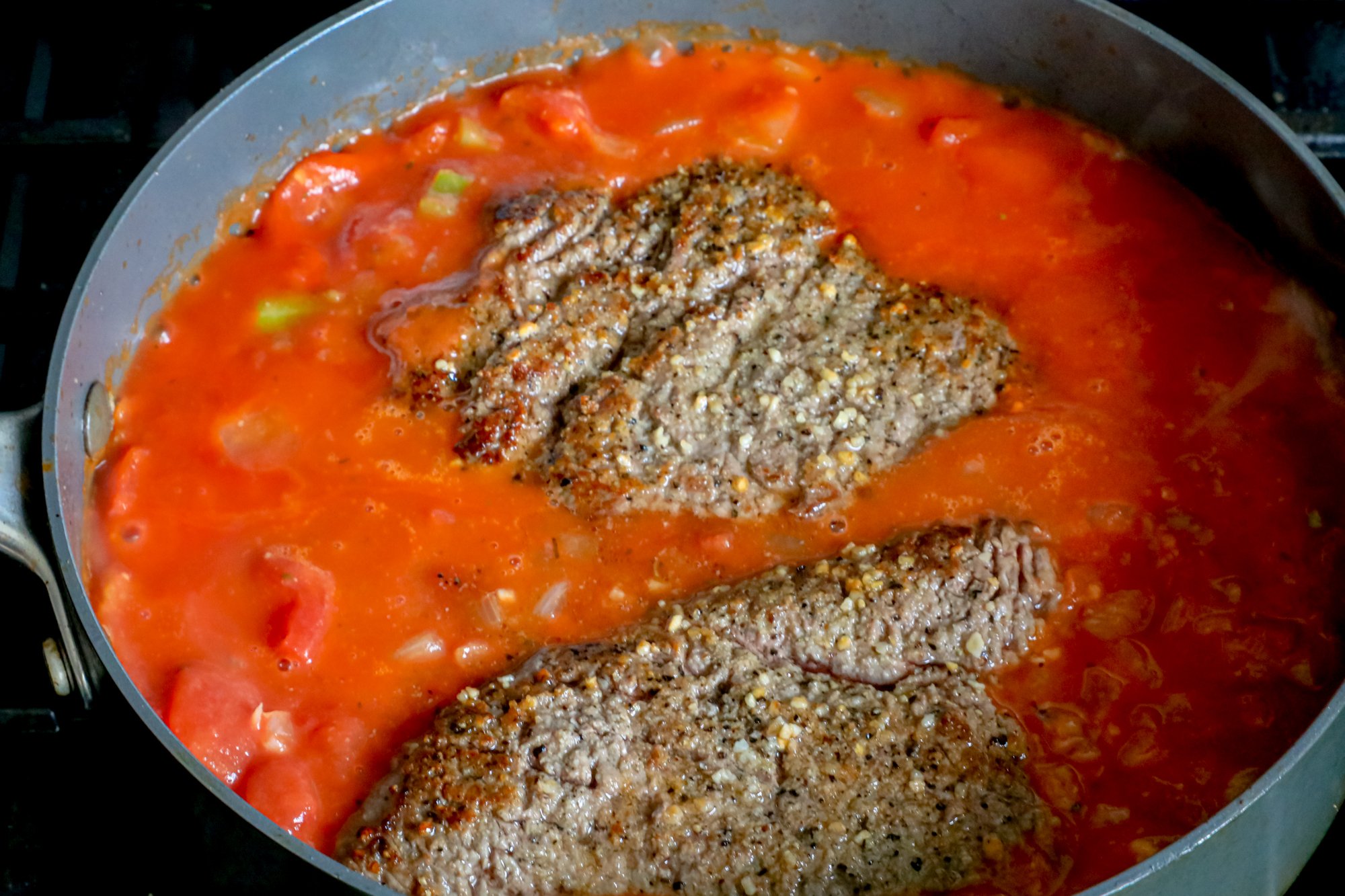 cube steak in tomato sauce