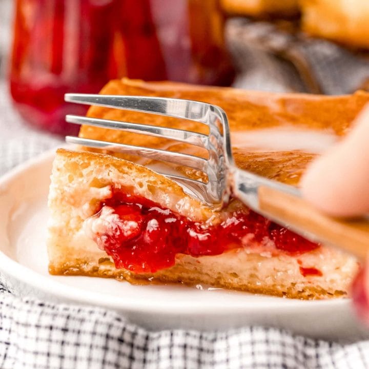 Cherry Danish Cheesecake Bars Recipe