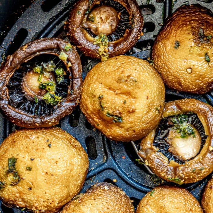 picture of mushrooms in an air fryer basket