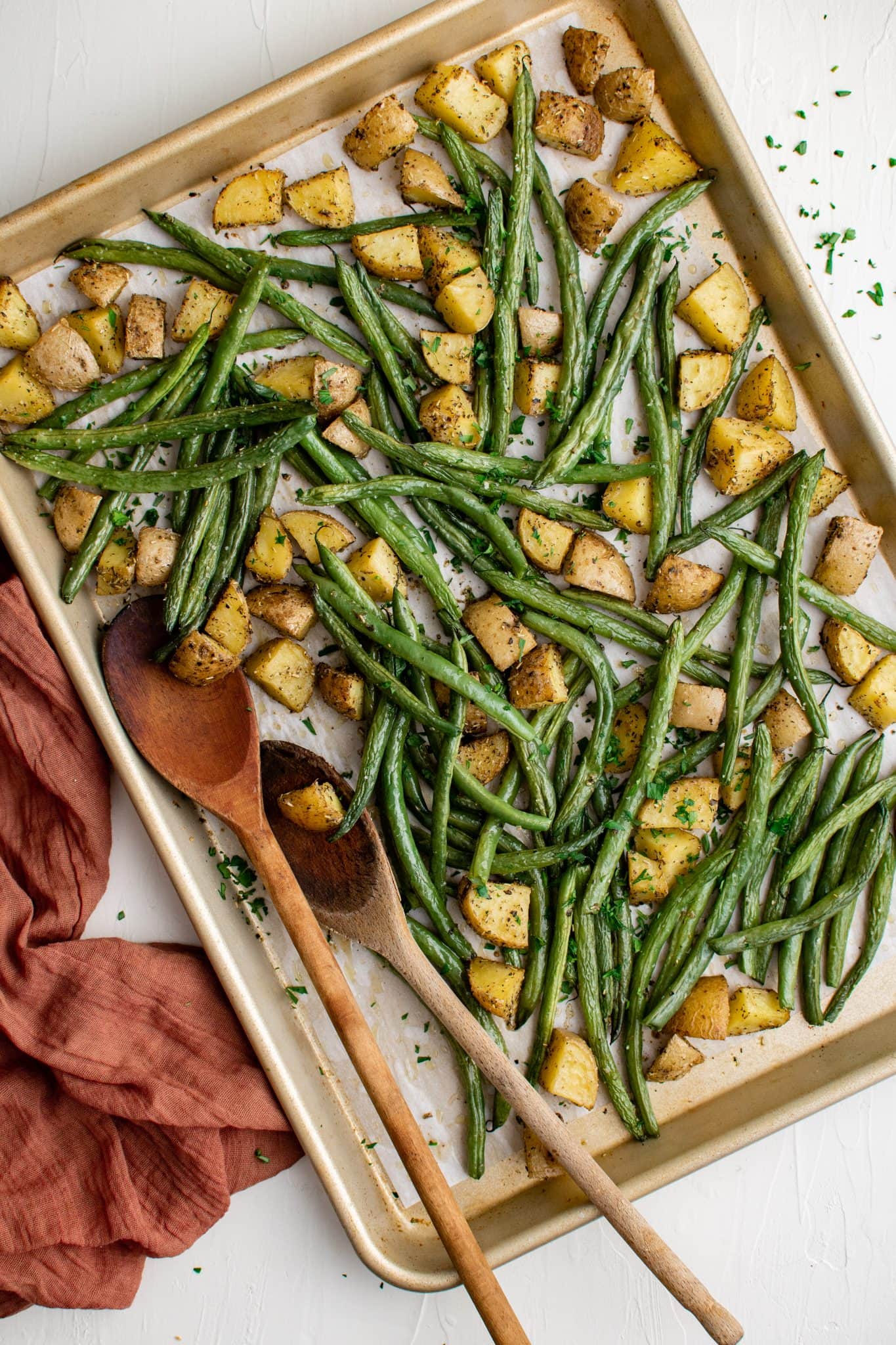 Herb Roasted Green Beans and Potatoes Sweet Cs Designs