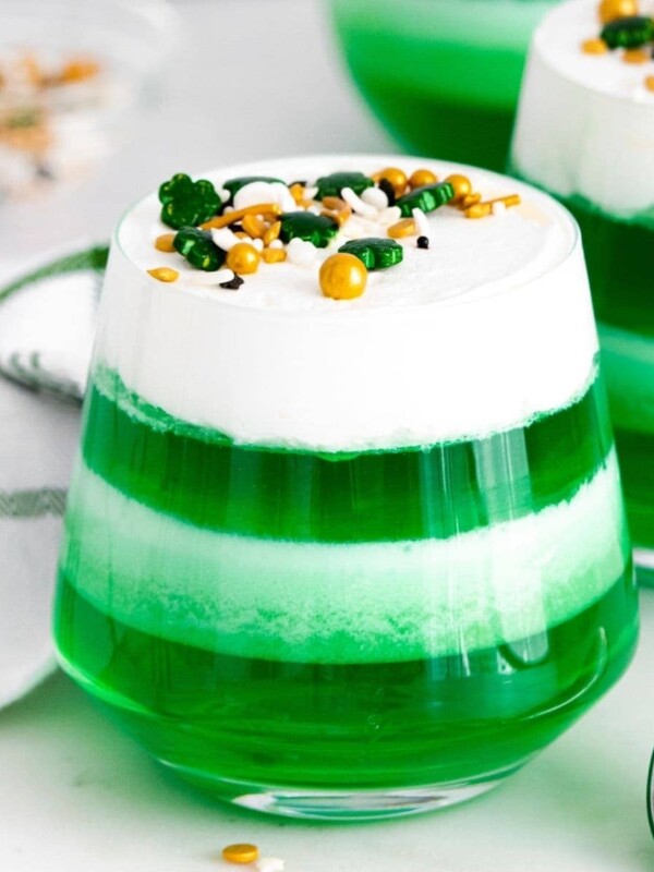 Saint Patrick's Day jello desserts.