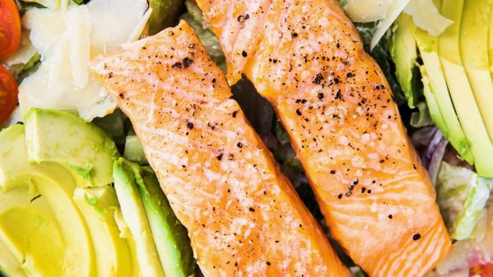 Easy Avocado Salmon Ceasar Salad Recipe