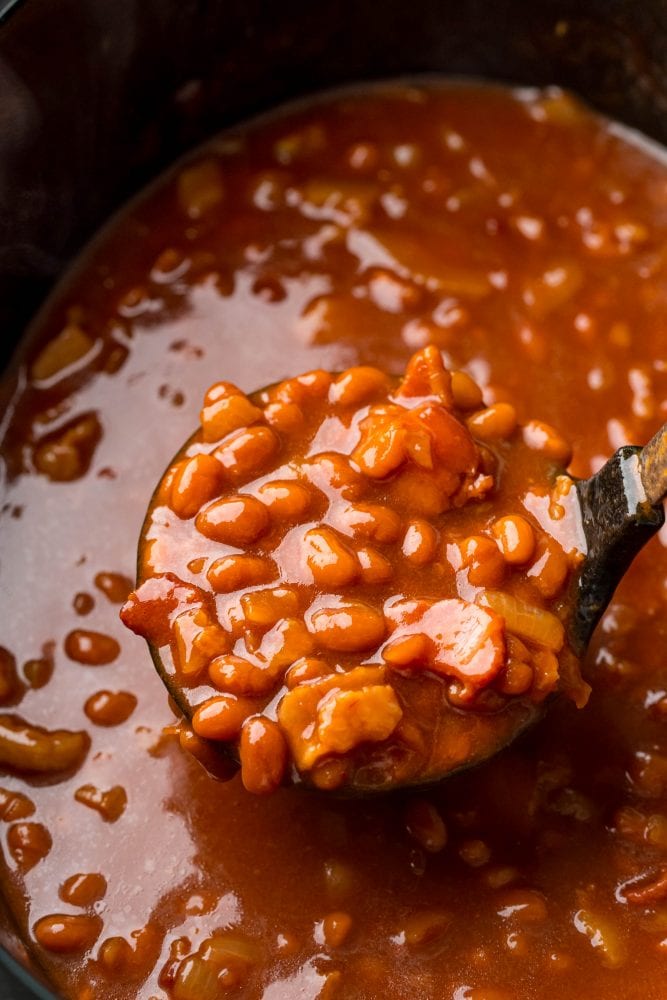 picture of baked beans in a slow cooker