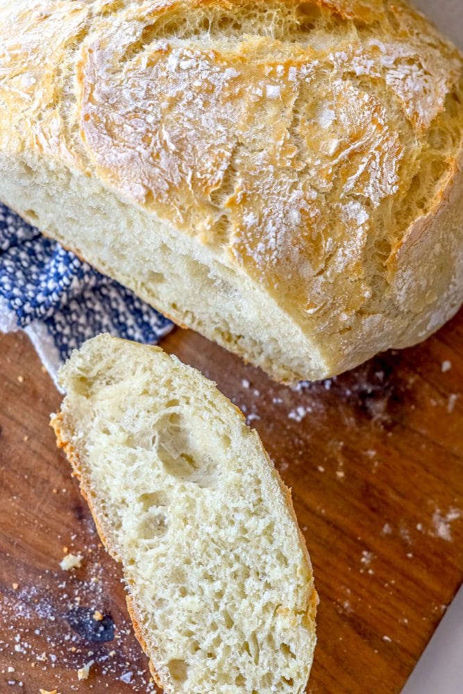 picture of no knead bread on a cutting board