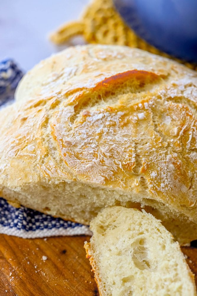 picture of no knead bread on a cutting board
