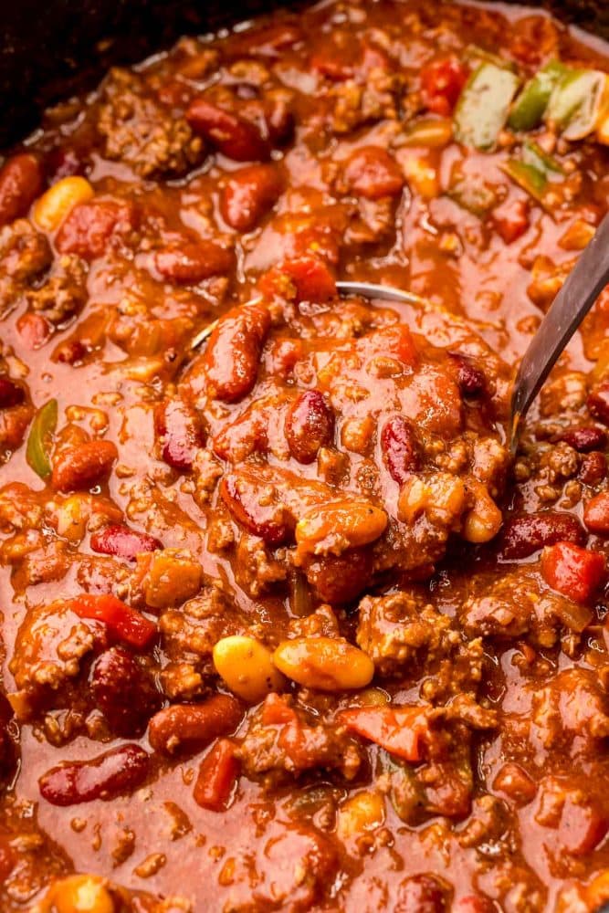 picture of chili in the slow cooker