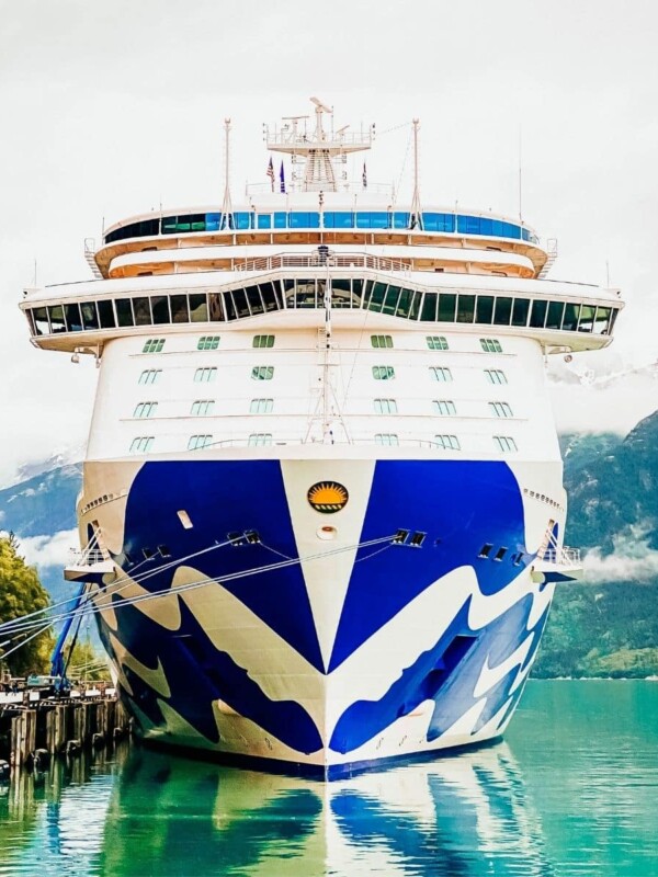 picture of majestic princess cruise ship in port in skagway alaska