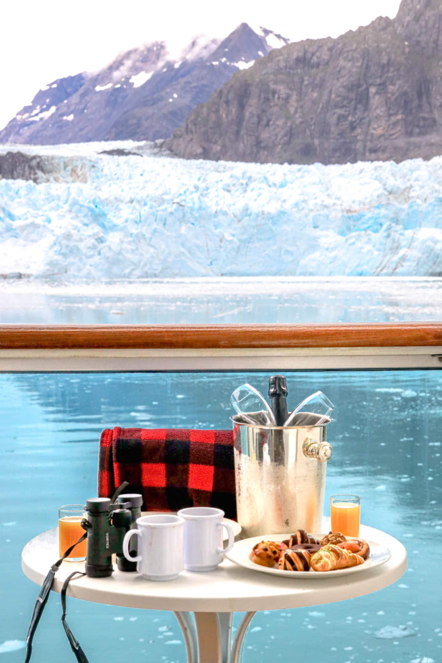 Your Ultimate Dining Guide for the Majestic Princess 40 Princess Cruises offers a majestic dining experience with delectable food options onboard their ship, including a breakfast with a spectacular glacier view.