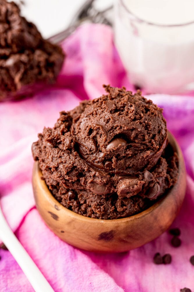 picture of brownie batter in a wooden bowl