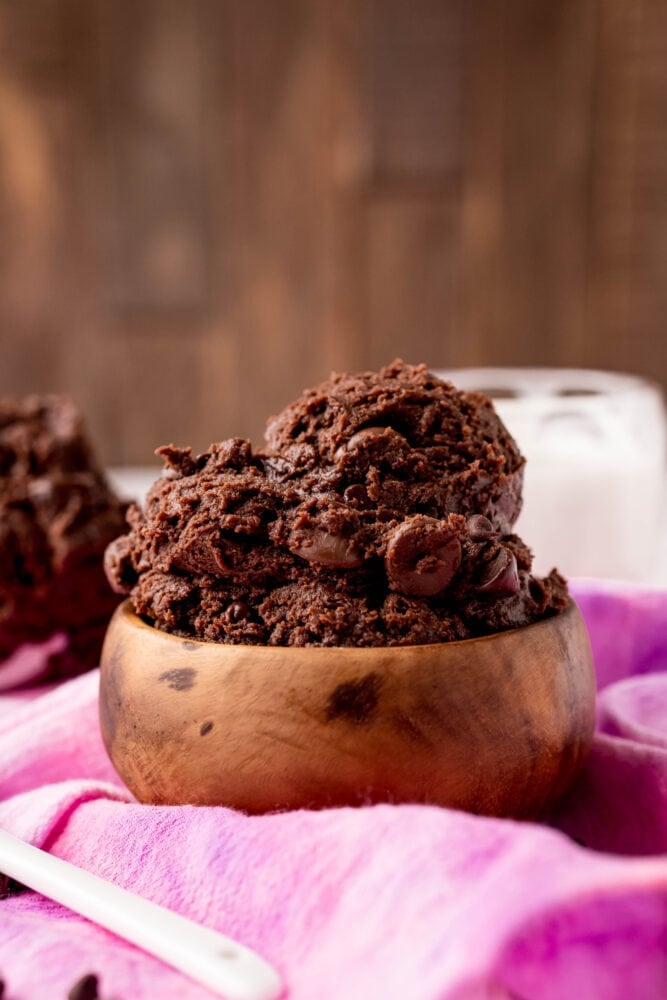 picture of brownie batter in a wooden bowl