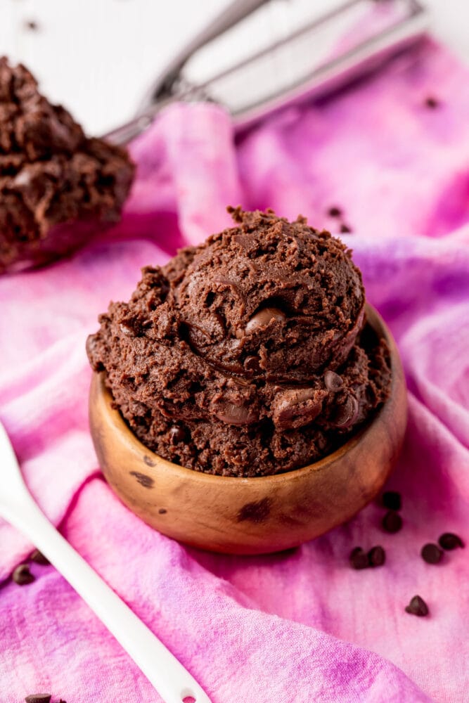 picture of brownie batter in a wooden bowl