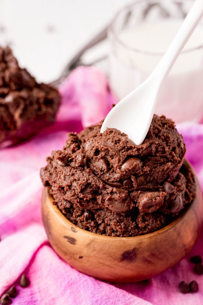 picture of brownie batter in a wooden bowl