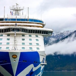 picture of the magestic princess cruise ship in skagway alaska
