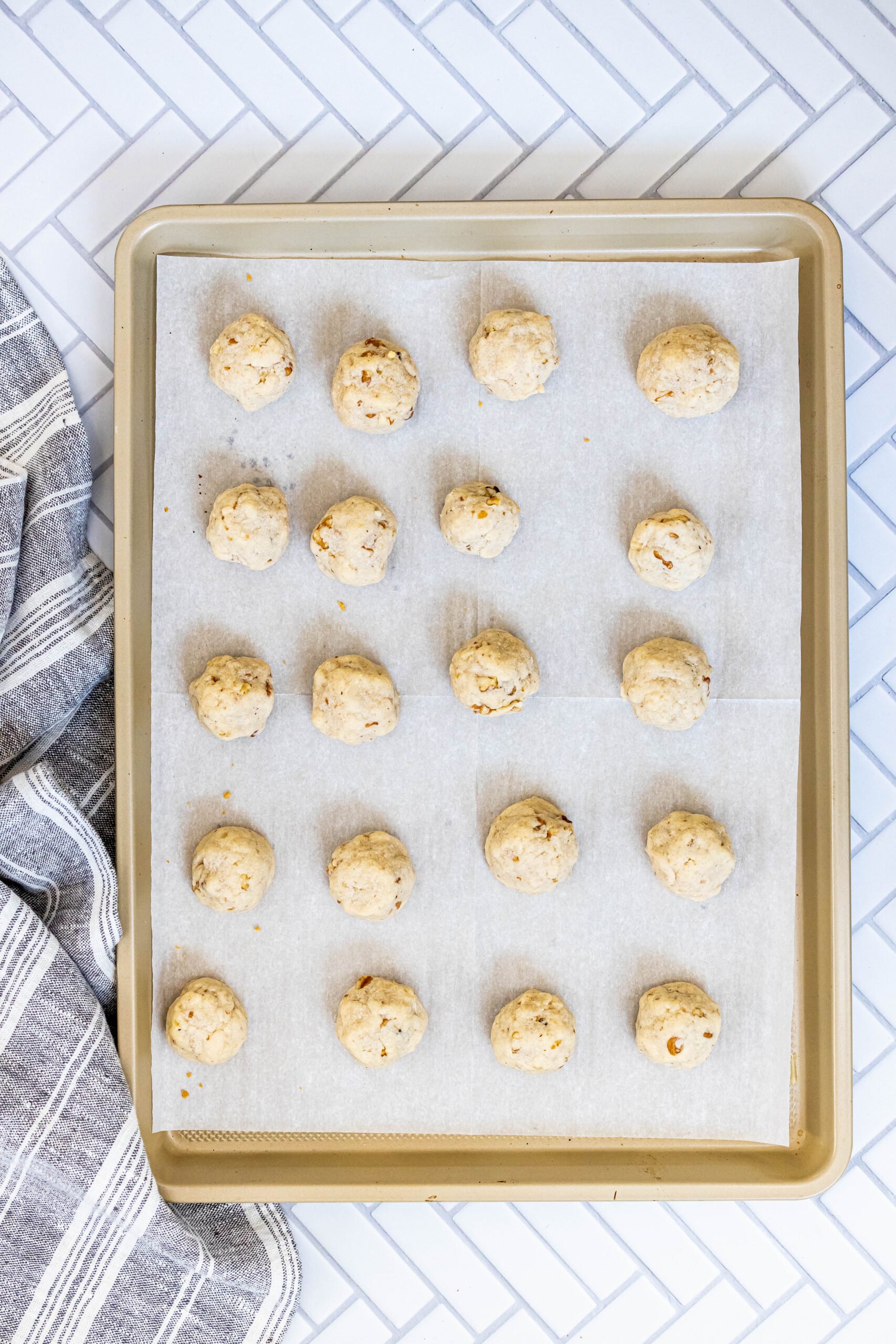 picture of cookies baked on a tray