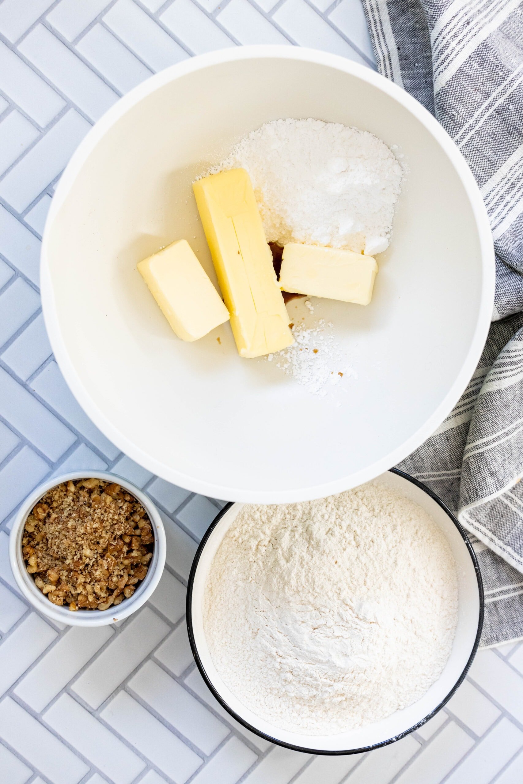 picture of butter sugar and vanilla being creamed in a bowl