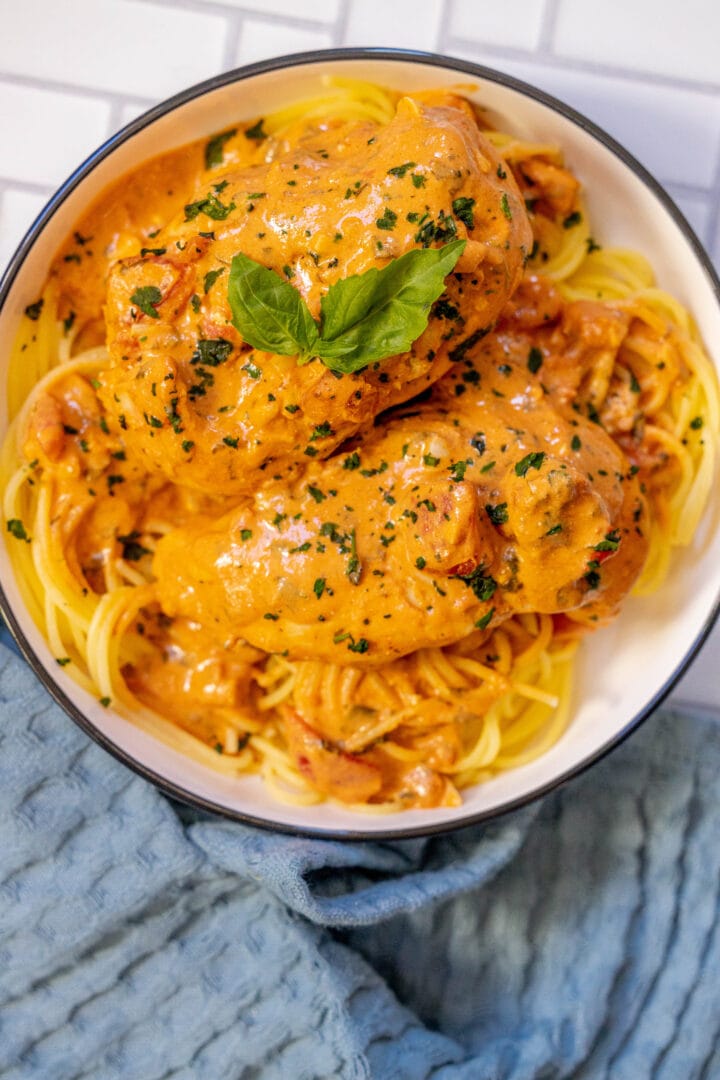 Slow Cooker Tomato Basil Chicken Breasts Sweet Cs Designs